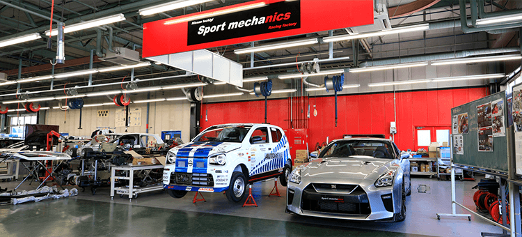 SUPER GT参戦!全員で学ぶ、レースを通じたプロフェッショナルな人間力