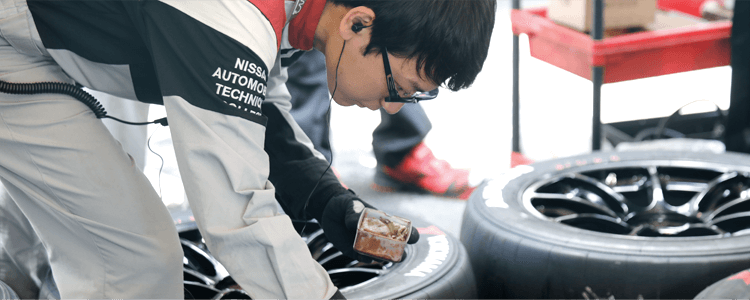 KONDOレーシングと共に「スーパー耐久レース」に参戦!